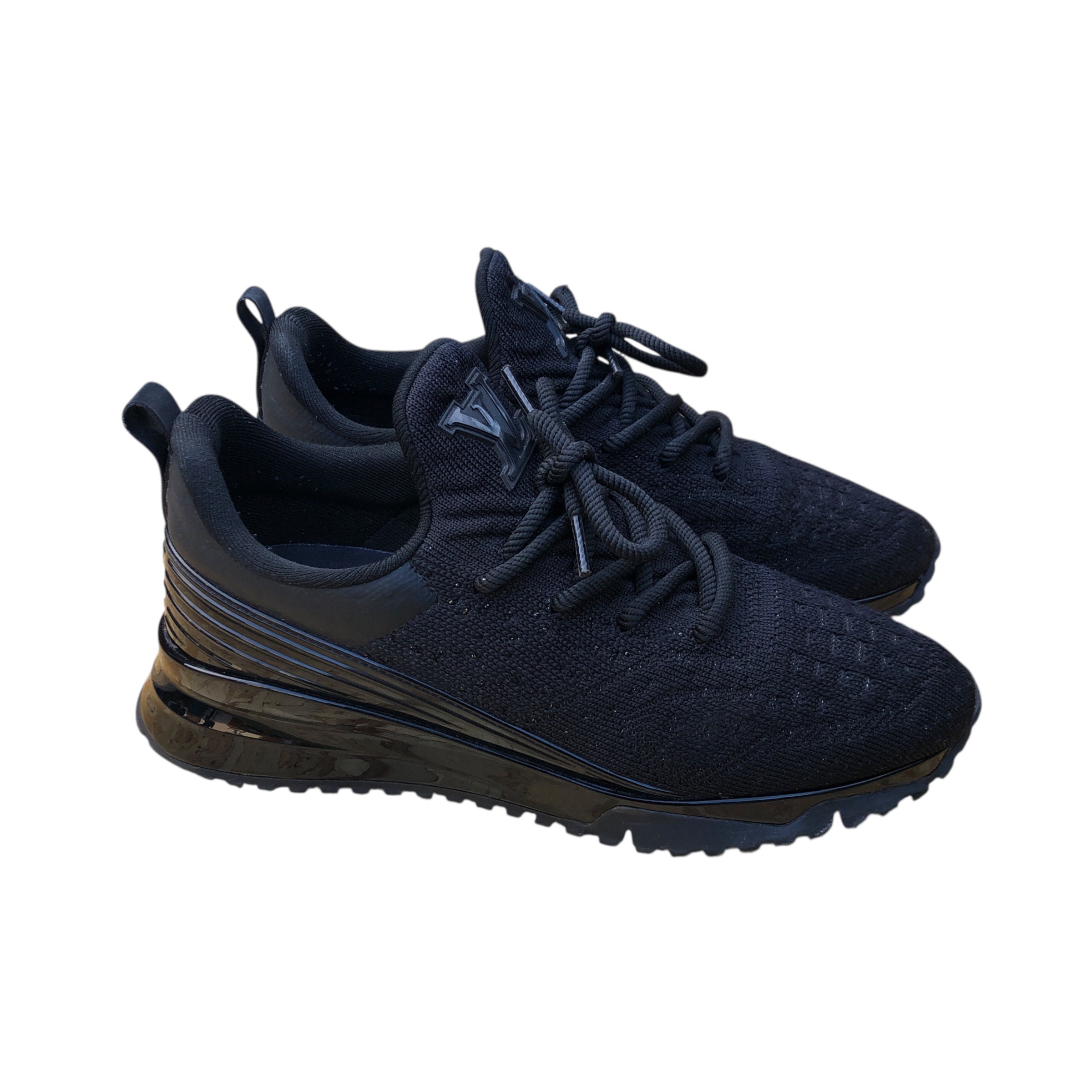 LOUIS VUITTON triple black vnr sneakers - 8(42)